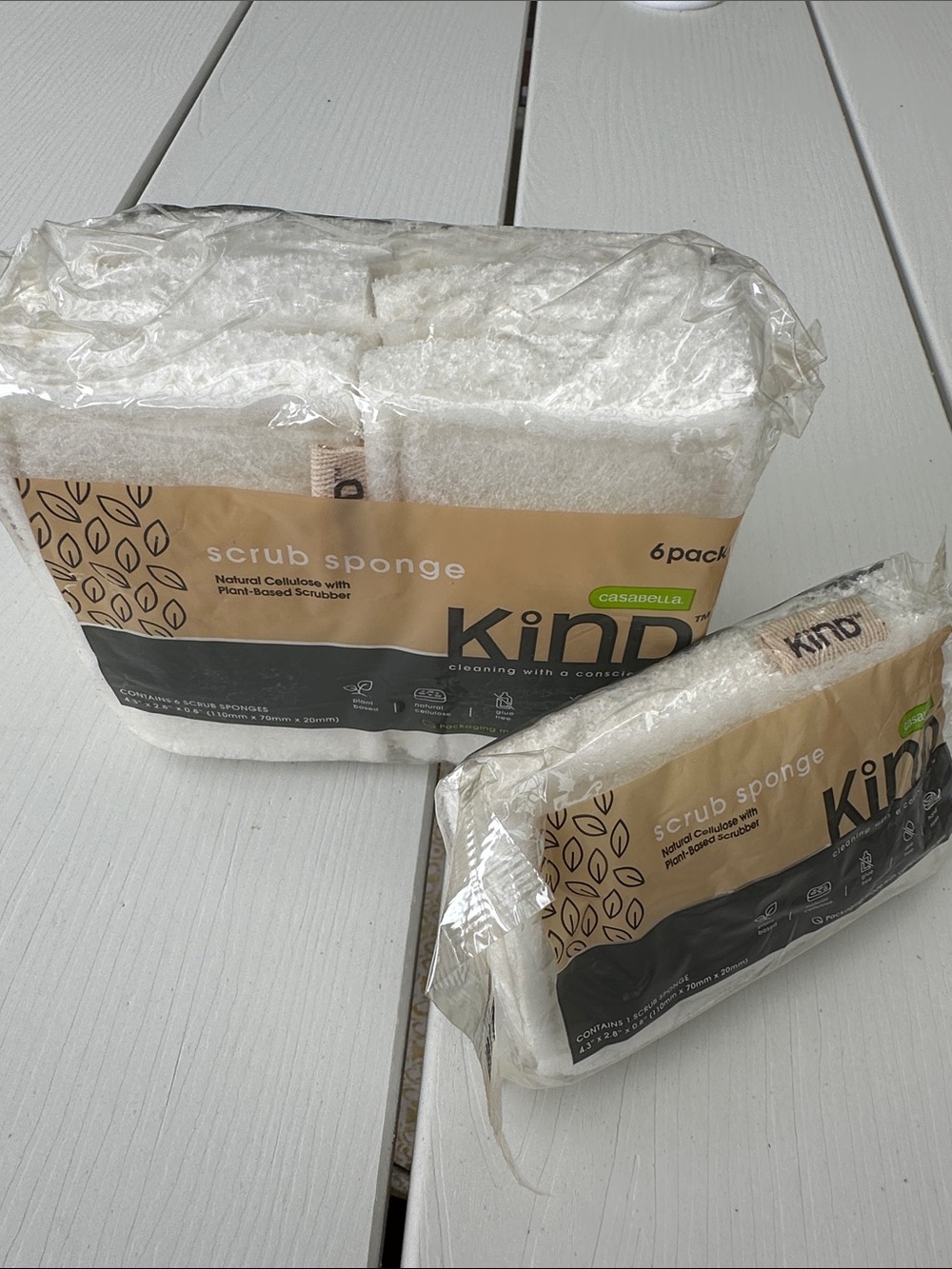 NWT Kind Scrub Sponge 6-Pack - White